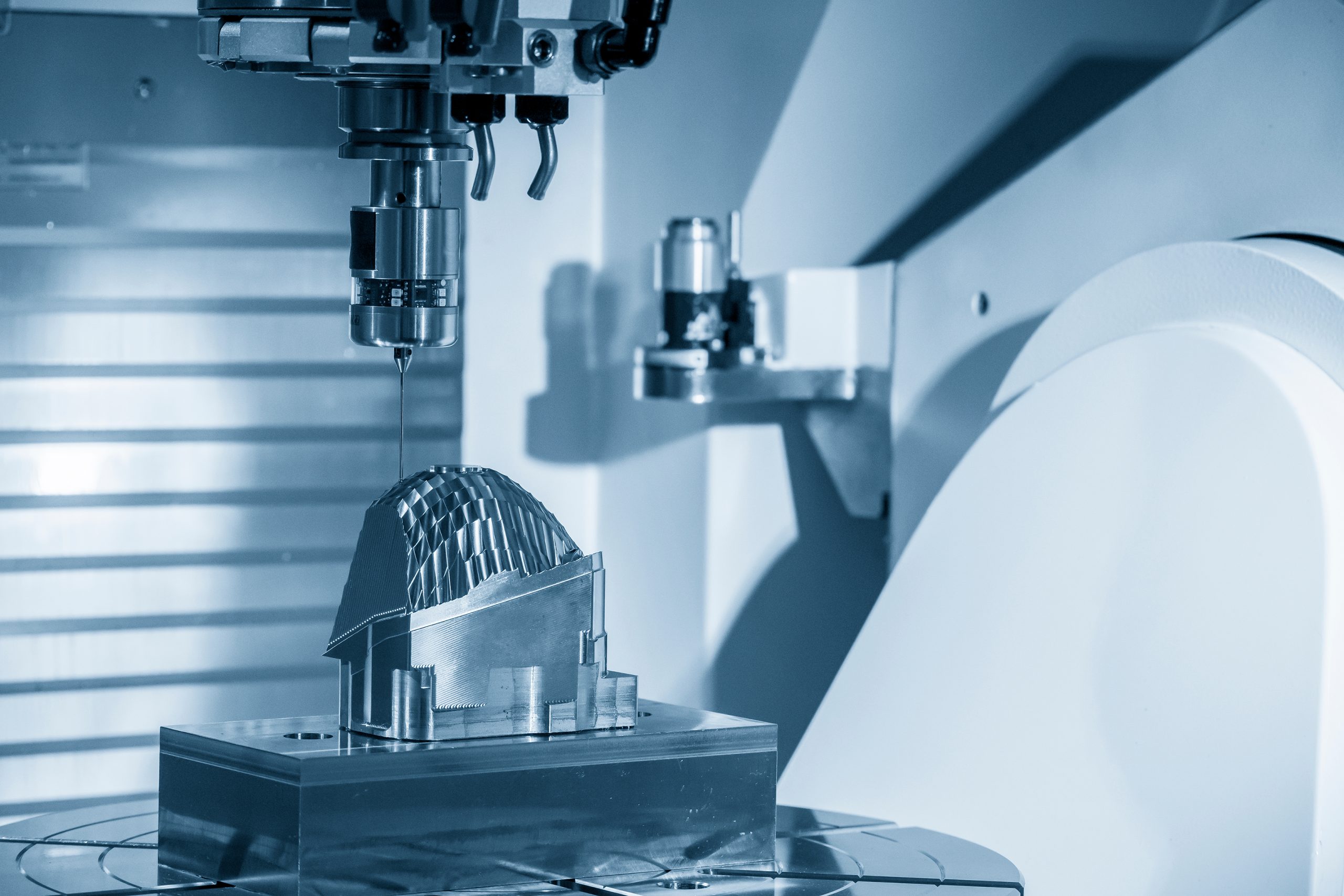 the,cmm,probe,measuring,the,lens,reflection,mold,part,on